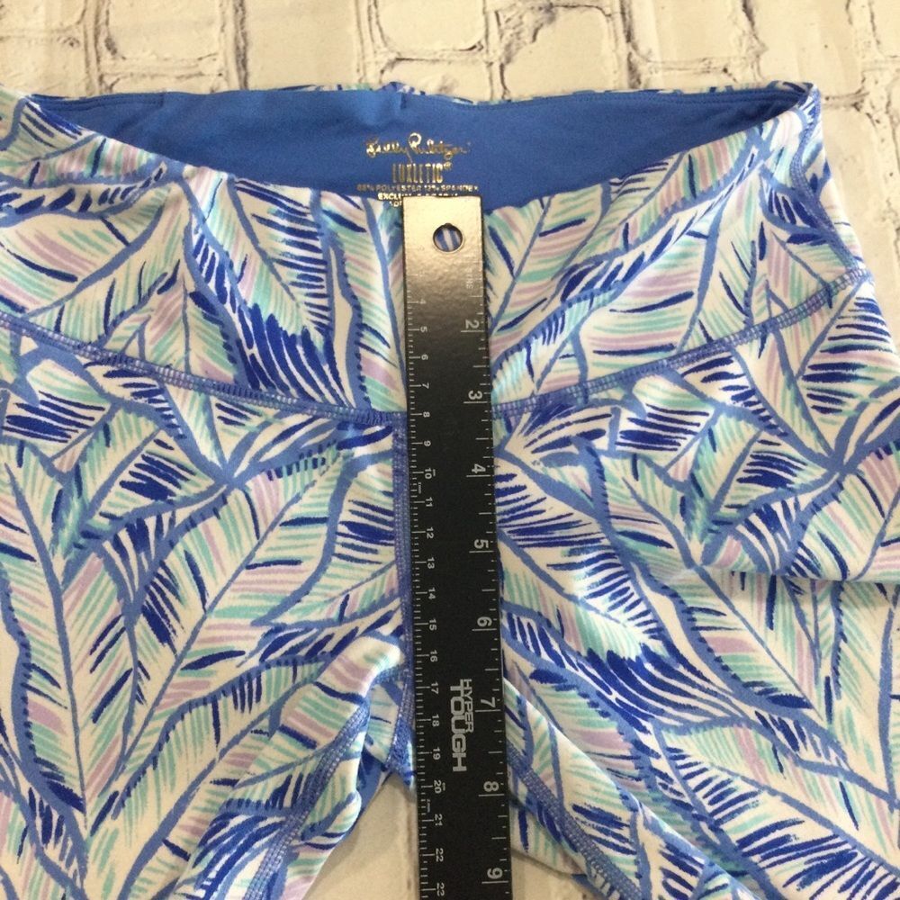 Lilly Pulitzer Women’s Luxletic Capri Length Leggings Size Small - Picture 10 of 10